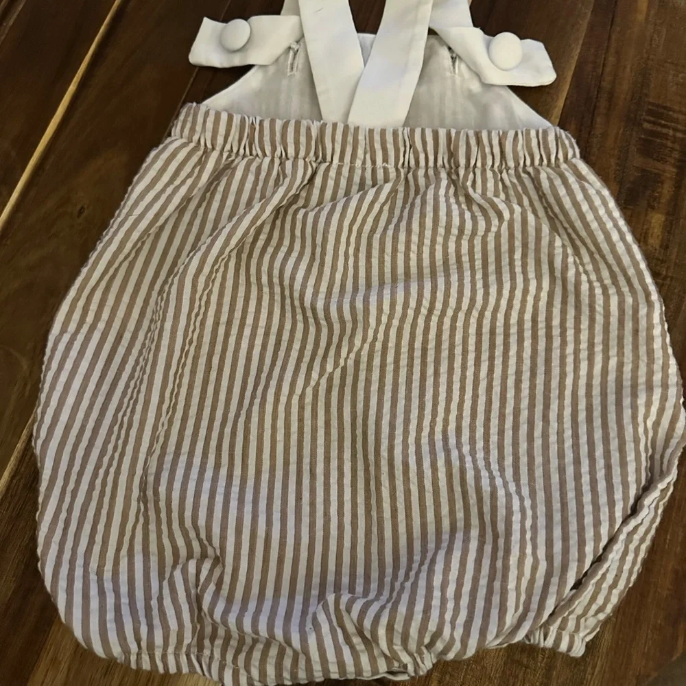 Busy Bees Smocks Striped Baby Romper with Shell Design 9 mo. - Picture 2 of 3